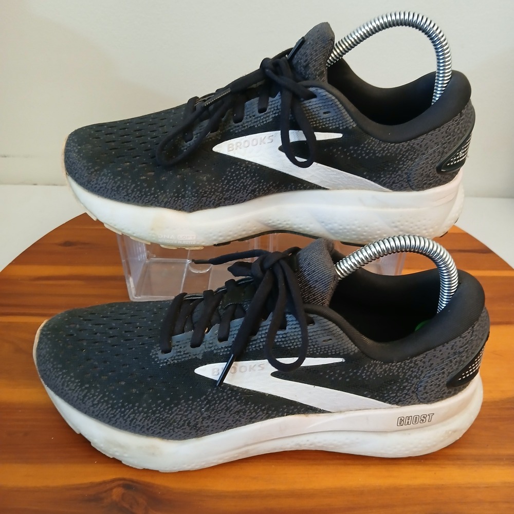 Brooks Ghost 16 Women 8.5 Black Running Shoes Sneakers 1204071B077